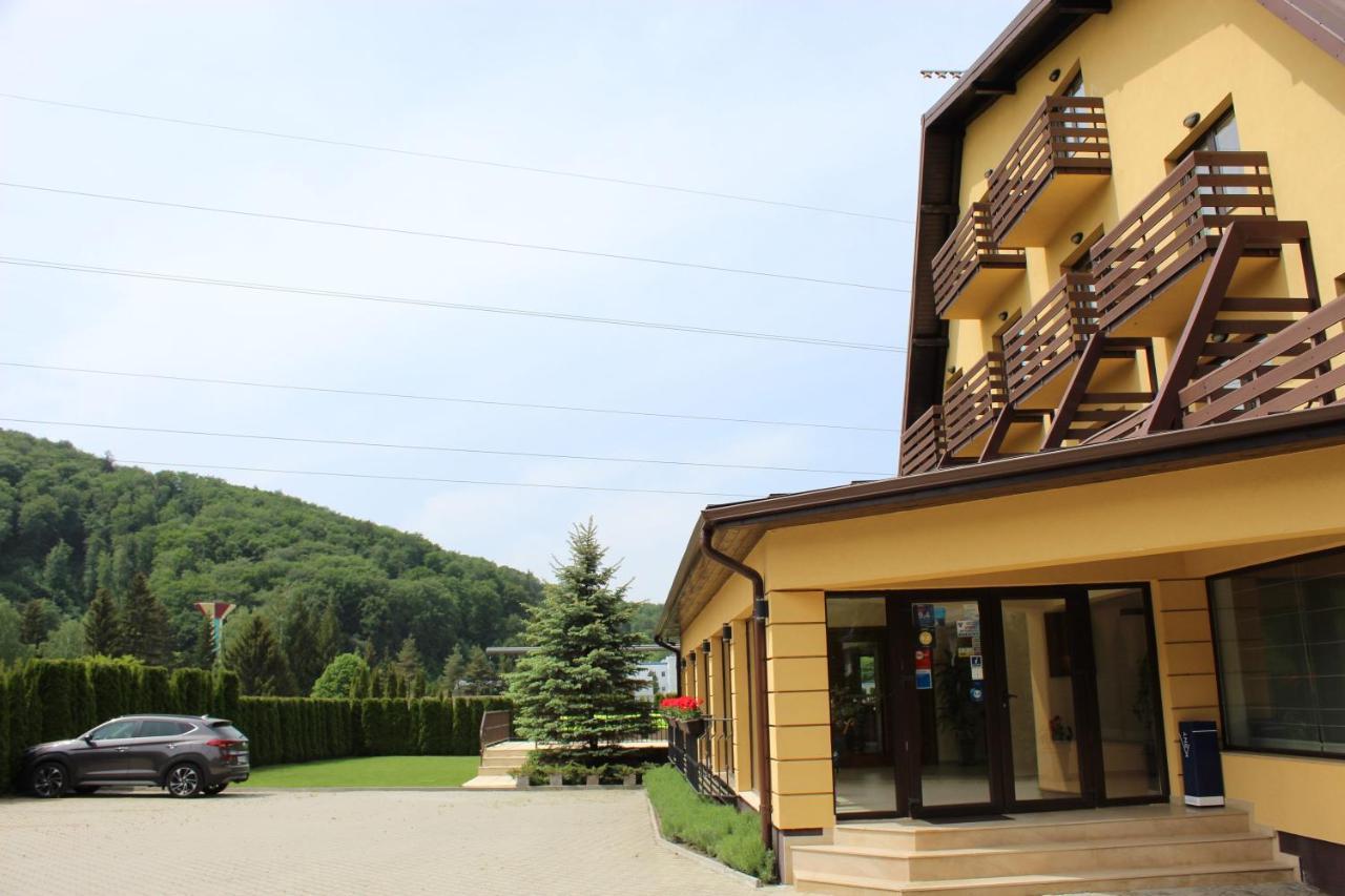 Vila Trapez Négyfalu Kültér fotó